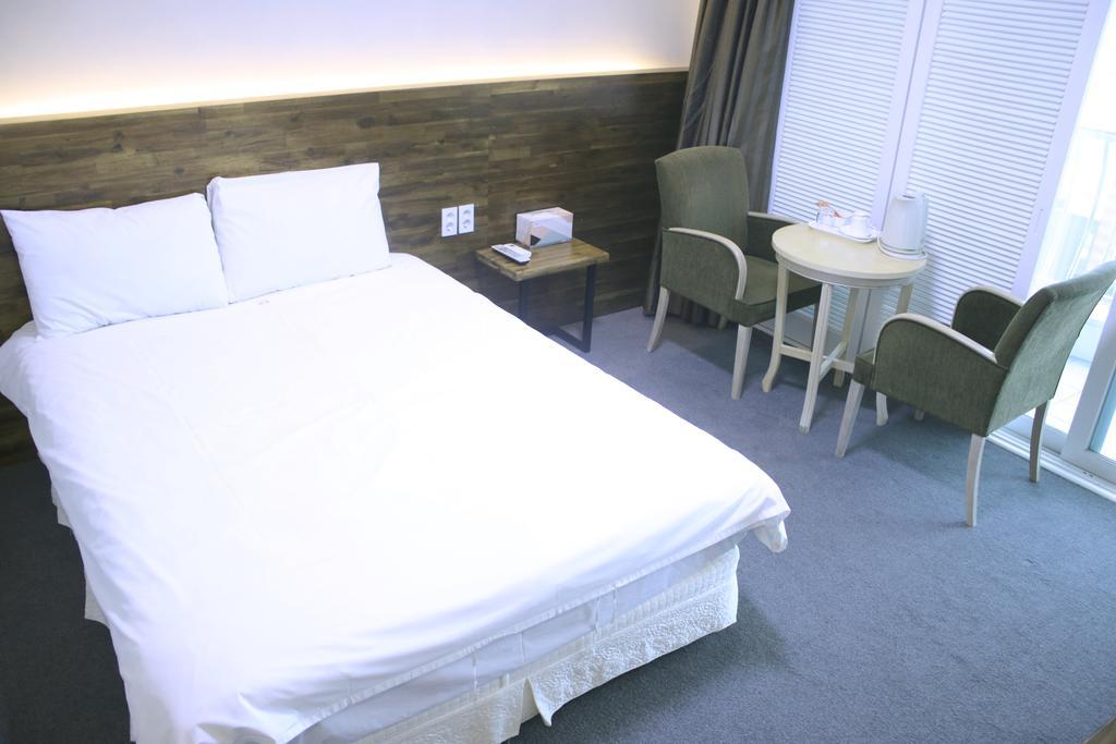 Hotel Ocean View Ilsan Ni Exteriör bild